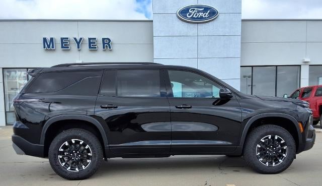 2026 Chevrolet Traverse Z71 in Mosaic Black Metallic — front three-quarter view