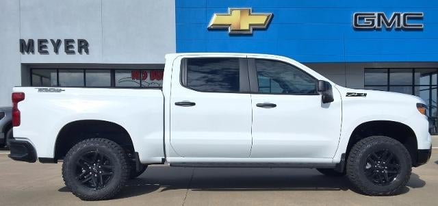 2026 Chevrolet Silverado 1500 Custom Trail Boss in Summit White — front three-quarter view